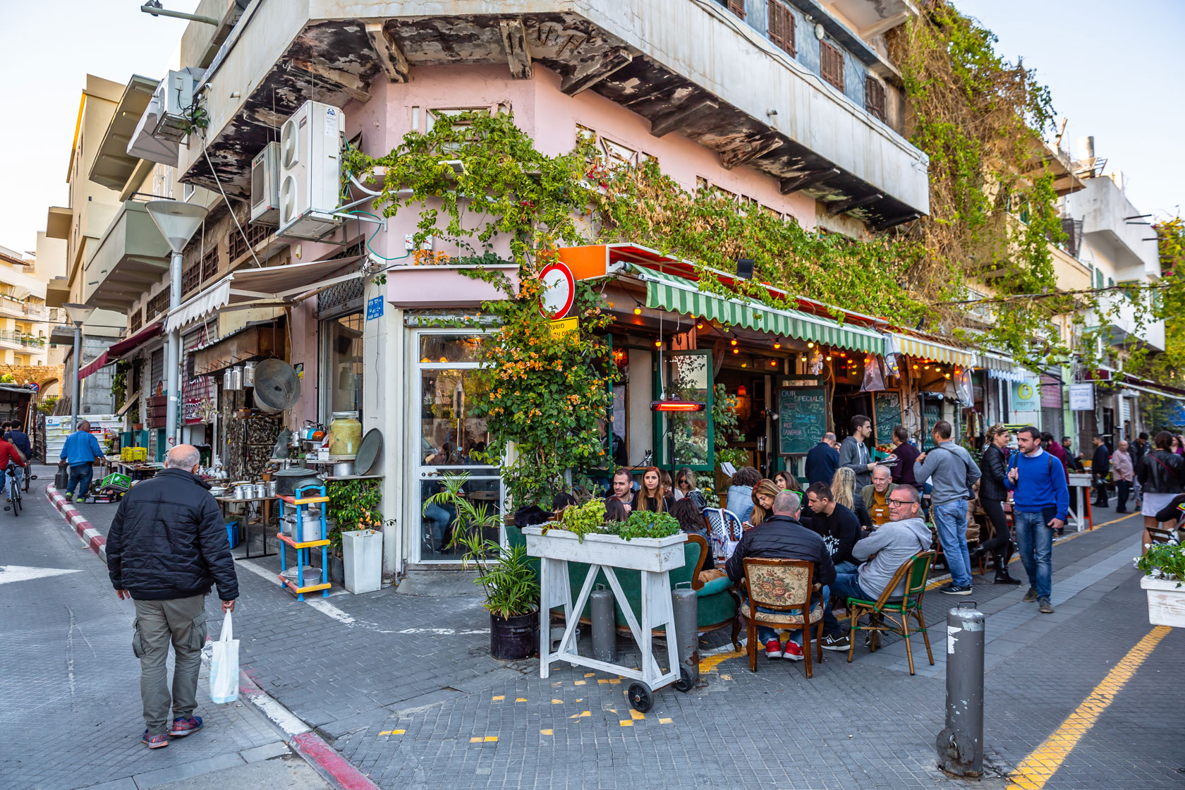 People eating at an outdoor cafe, Tel Aviv