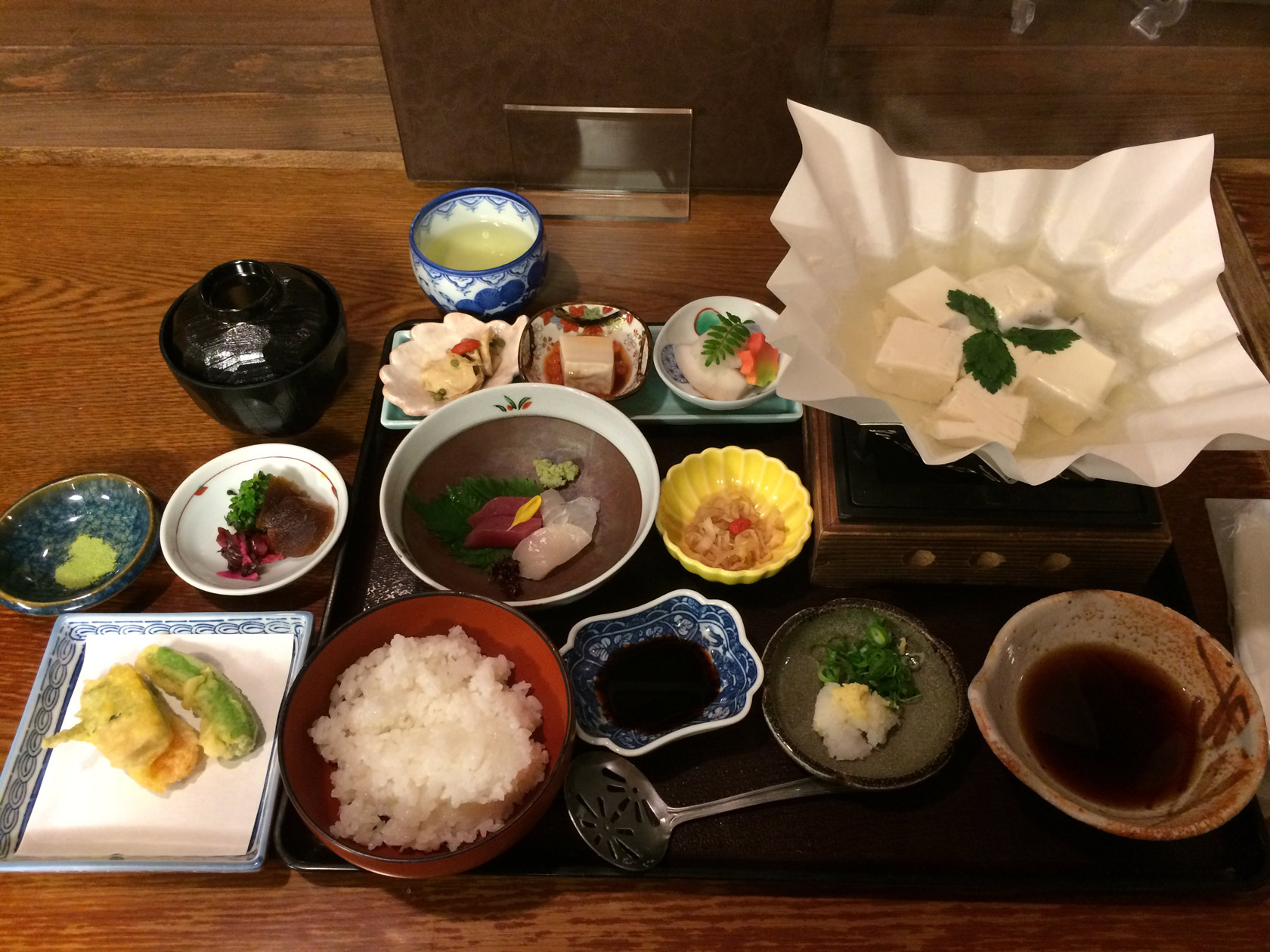 Kaiseki set with Yudofu